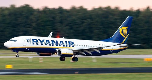 “Ryanair” компанийн ажилчид ажил хаялаа